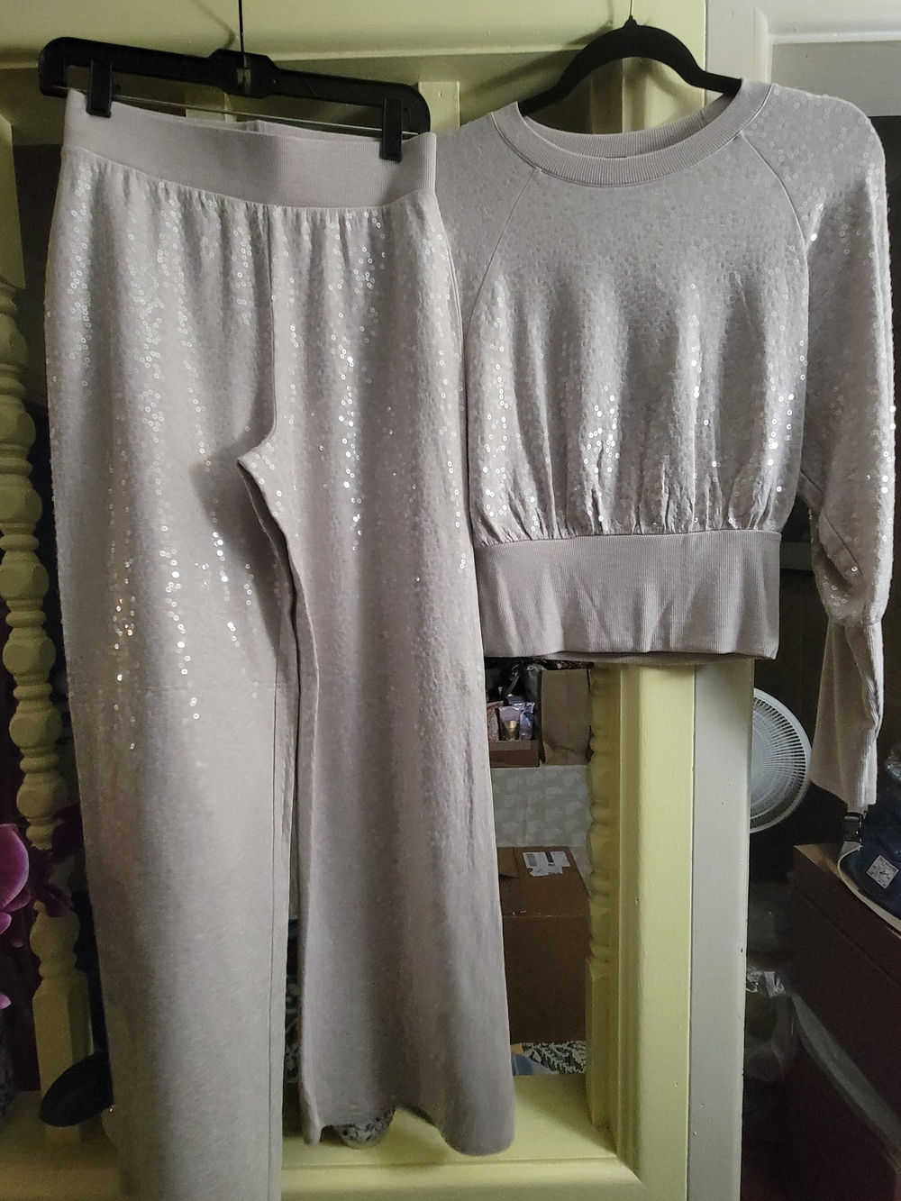 Express Sequin Lounge Set - Light Taupe